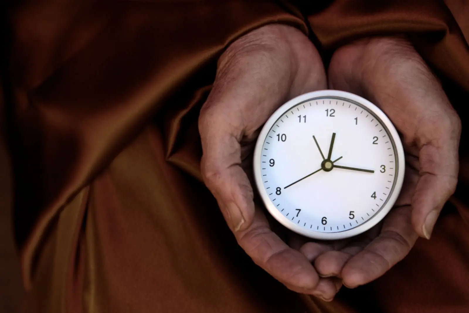 The biology of healthy aging: energy, cells and time