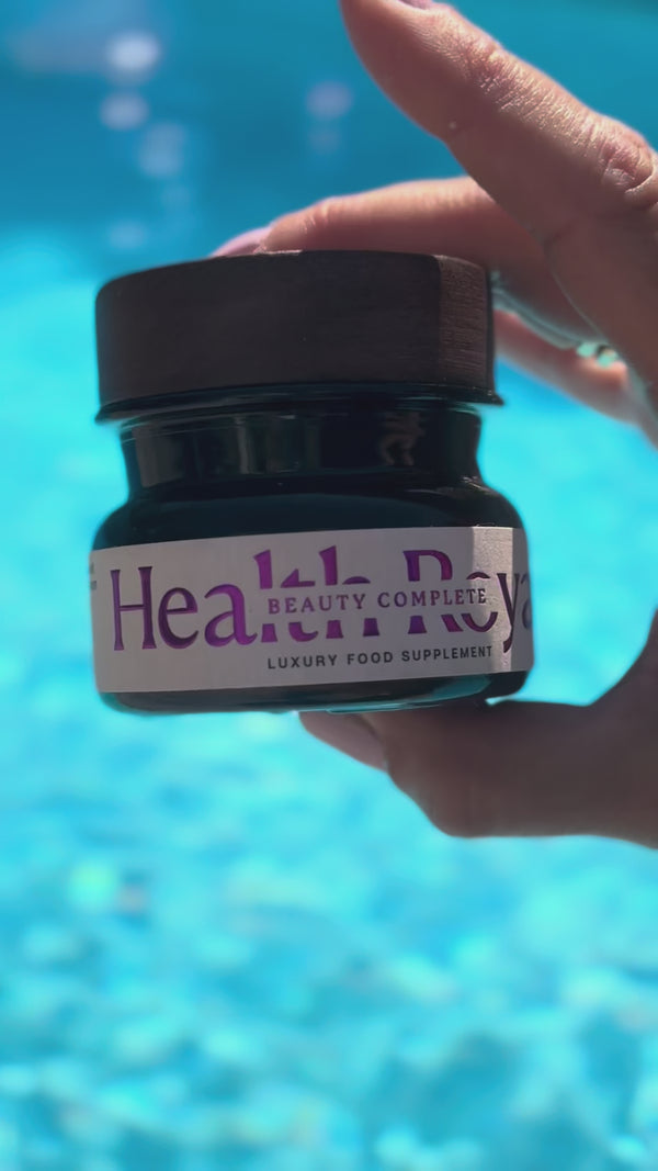 Supplement jag infront of pool